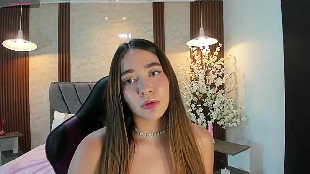 Snapshot of Anissa_m_ chatting on 04.09.26 Anissa m online show from 04.09.26