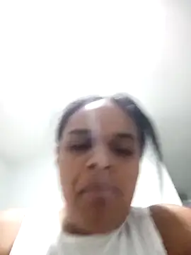 Snapshot of sexybronwgirl chatting on 03.28.26 sexybronwgirl online show from 03.28.26