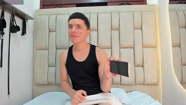 Axel OS online show from 03.27.26