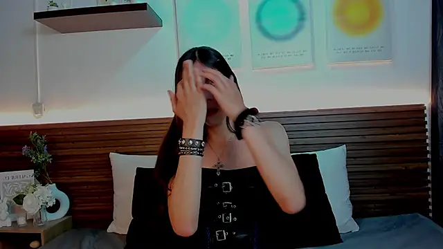 Snapshot of Sara_cutie_ chatting on 04.06.26 Sara cutie online show from 04.06.26