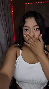 Snapshot of Saraa_M chatting on 06.16.26 Saraa M online show from 06.16.26