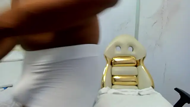 Snapshot of Andeuw__ chatting on 03.28.26 Andeuw online show from 03.28.26