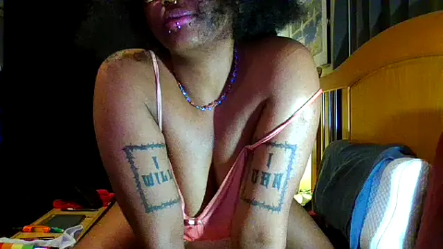 Snapshot of BdyNdSol chatting on 03.31.26 BdyNdSol online show from 03.31.26