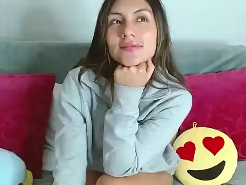 Violet Donell online show from 04.29.26