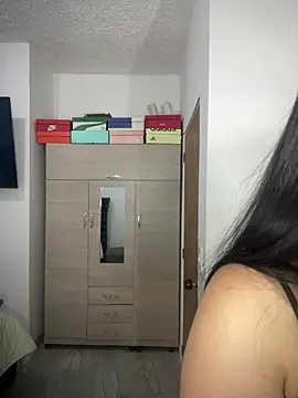 Snapshot of Cami_olarte chatting on 06.19.26 Cami olarte online show from 06.19.26