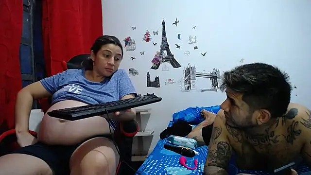 Snapshot of allison_maxtattoo_ chatting on 05.02.26 allison maxtattoo online show from 05.02.26