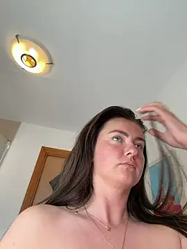 Snapshot of LolaSkyee chatting on 05.16.26 LolaSkyee online show from 05.16.26