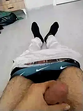 Snapshot of y2561 chatting on 04.12.26 y2561 online show from 04.12.26