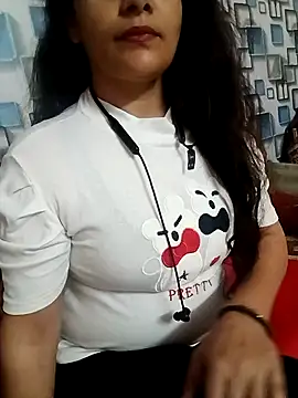 Snapshot of 1_deshi chatting on 04.08.26 1 deshi online show from 04.08.26