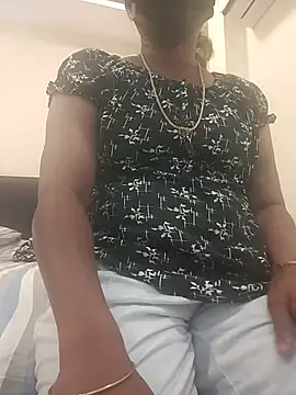 Snapshot of tamilponnu_05 chatting on 07.25.26 tamilponnu 05 online show from 07.25.26