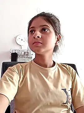 Snapshot of TANU01990 chatting on 03.31.26 TANU01990 online show from 03.31.26