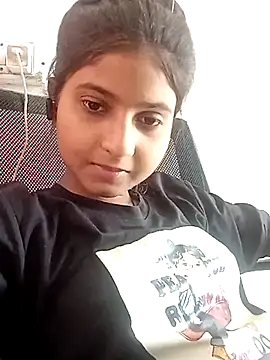 Snapshot of TANU01990 chatting on 04.01.26 TANU01990 online show from 04.01.26