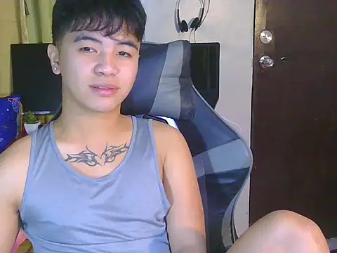 Snapshot of Untouchable_Bromancexxx chatting on 05.02.26 Untouchable Bromancexxx online show from 05.02.26