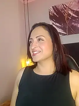 Snapshot of evazul chatting on 07.17.26 evazul online show from 07.17.26