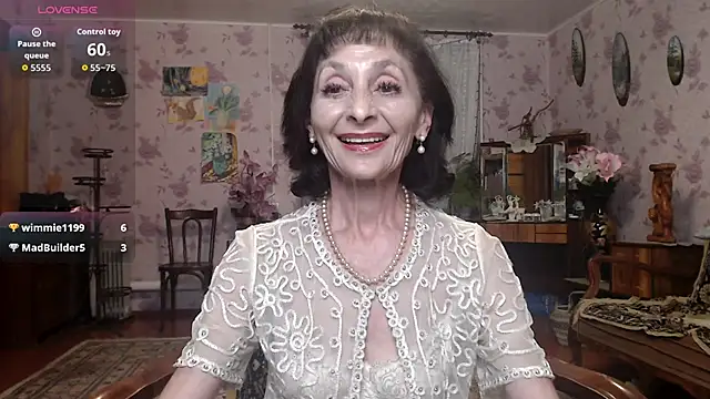 Snapshot of Shooting-Star- chatting on 05.27.26 Shooting-Star- online show from 05.27.26