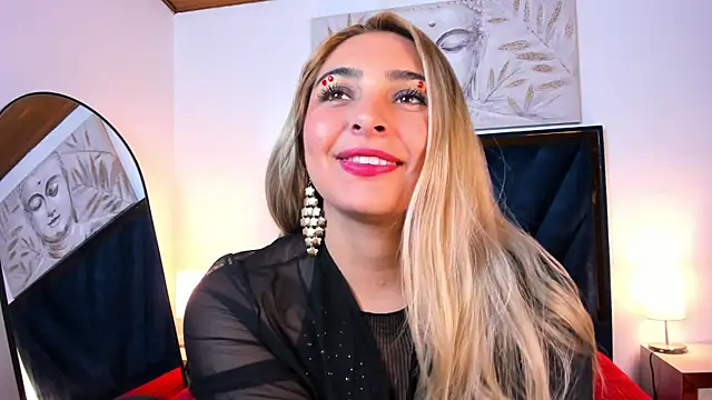 Snapshot of Catalina_Osorio chatting on 07.15.26 Catalina Osorio online show from 07.15.26