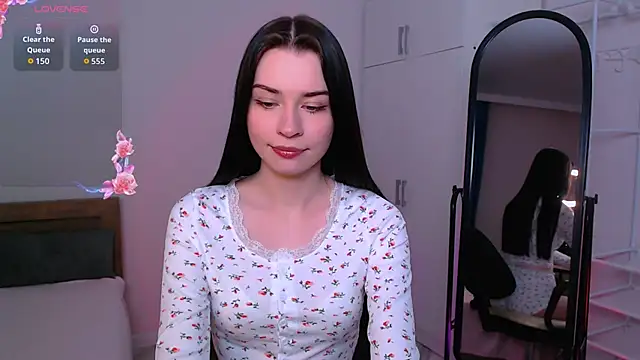 Tina Charm online show from 05.31.26