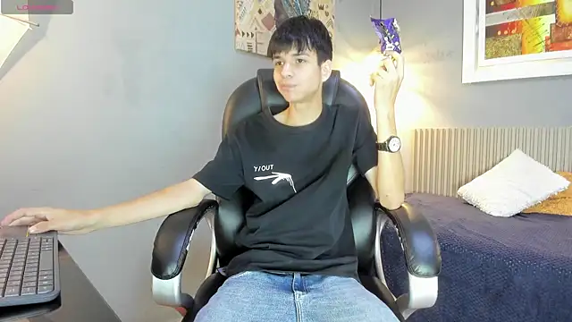 Snapshot of maxim_rod chatting on 07.04.26 maxim rod online show from 07.04.26