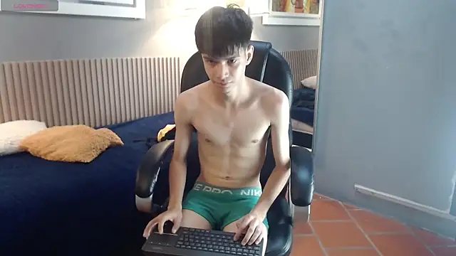 Snapshot of maxim_rod chatting on 07.14.26 maxim rod online show from 07.14.26