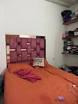 Alix Phone online show from 04.12.26