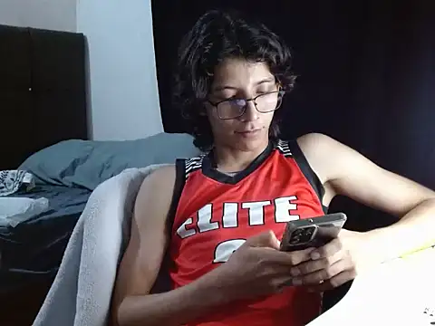 Snapshot of VazacGaming chatting on 04.21.26 VazacGaming online show from 04.21.26