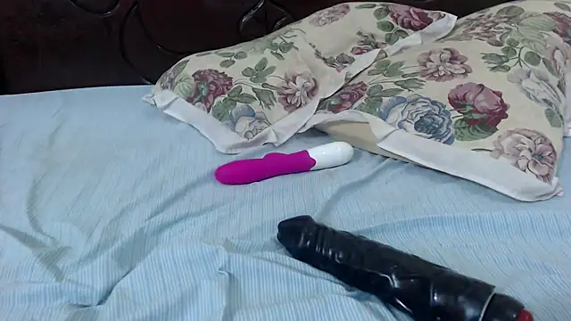 emmytease online show from 04.14.26