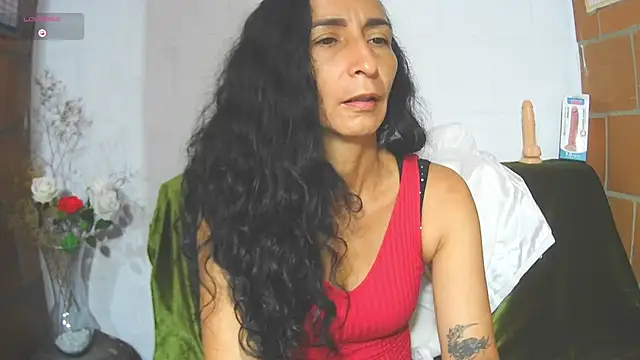 Snapshot of SamanttaLopez chatting on 06.02.26 SamanttaLopez online show from 06.02.26