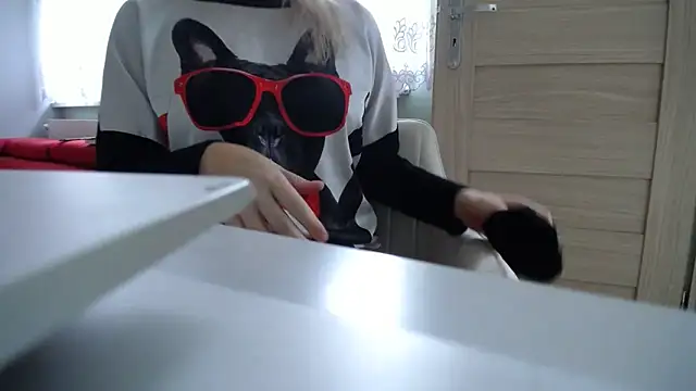 Snapshot of Sexi--Milf chatting on 01.25.25 Sexi--Milf online show from 01.25.25