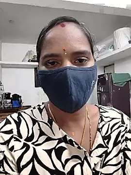 Snapshot of Tamil_Sangeetha chatting on 04.06.26 Tamil Sangeetha online show from 04.06.26