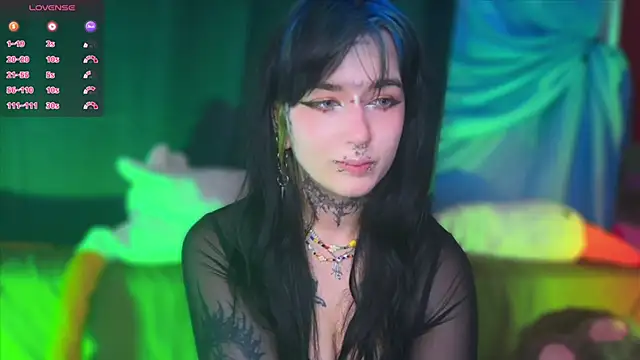 CallmeDistress online show from 04.26.26