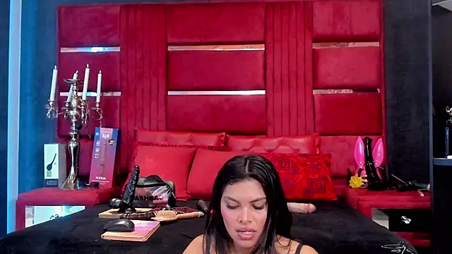 Snapshot of Marcebetancurt chatting on 05.15.26 Marcebetancurt online show from 05.15.26