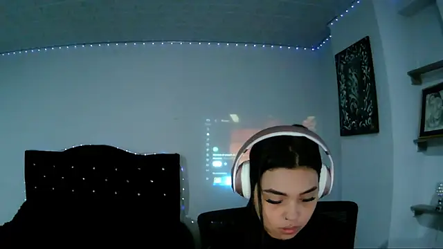 Luna Velvet7 online show from 05.21.26