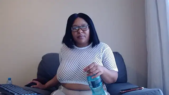 xxZoeyx online show from 01.18.26