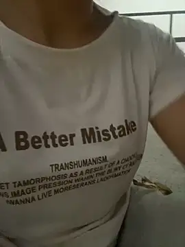 Snapshot of Gina-li chatting on 04.15.26 Gina-li online show from 04.15.26