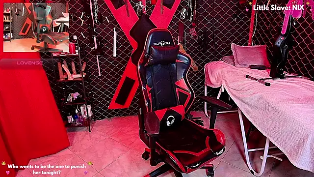 Snapshot of i_Nixx chatting on 03.30.26 i Nixx online show from 03.30.26