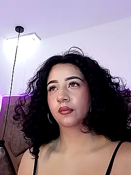 Snapshot of bella_swwan_ chatting on 06.28.26 bella swwan online show from 06.28.26