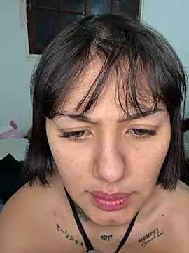 Snapshot of Abrildqquino chatting on 06.12.26 Abrildqquino online show from 06.12.26
