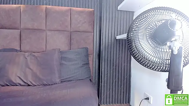 Debora Blaze  online show from 04.10.26