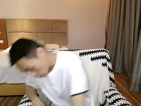 Snapshot of davidboys chatting on 04.27.26 davidboys online show from 04.27.26