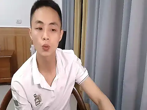 Snapshot of davidboys chatting on 05.09.26 davidboys online show from 05.09.26