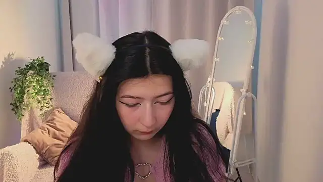 Snapshot of HanamiCei chatting on 04.09.26 HanamiCei online show from 04.09.26