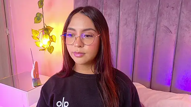 Snapshot of angelicaa_garcia chatting on 05.29.26 angelicaa garcia online show from 05.29.26
