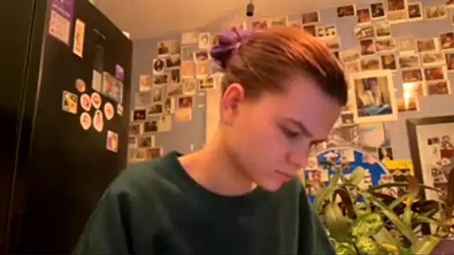 Snapshot of DarylLarrow chatting on 03.31.26 DarylLarrow online show from 03.31.26