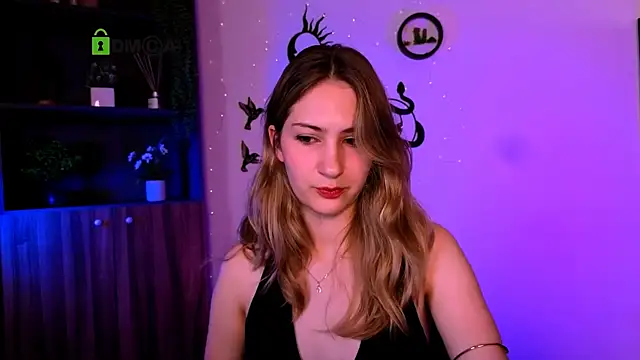 Snapshot of so_hot_rosalie chatting on 07.14.26 so hot rosalie online show from 07.14.26