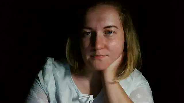 Snapshot of TinaKittyX chatting on 05.03.26 TinaKittyX online show from 05.03.26