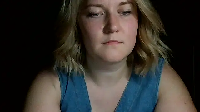 Snapshot of TinaKittyX chatting on 05.09.26 TinaKittyX online show from 05.09.26