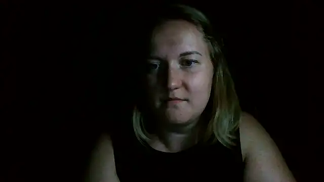 Snapshot of TinaKittyX chatting on 06.25.26 TinaKittyX online show from 06.25.26