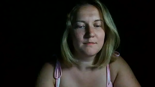 Snapshot of TinaKittyX chatting on 07.04.26 TinaKittyX online show from 07.04.26
