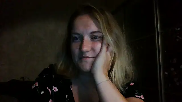 Snapshot of TinaKittyX chatting on 08.07.26 TinaKittyX online show from 08.07.26