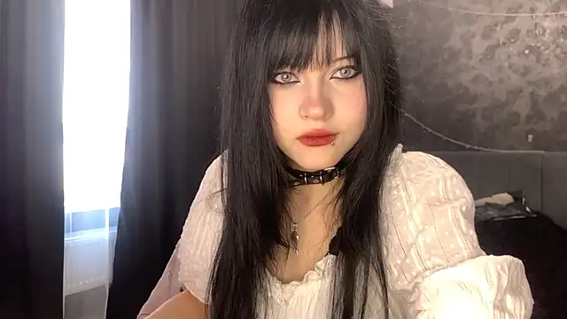 Snapshot of EmilyEmbears chatting on 04.14.26 EmilyEmbears online show from 04.14.26
